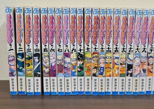 物品5番　ナルト1から72巻+1巻2