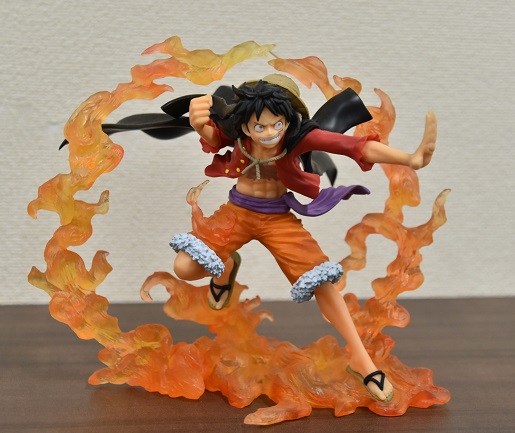 物品9番　フィギュア　ワンピース（ルフィ）3