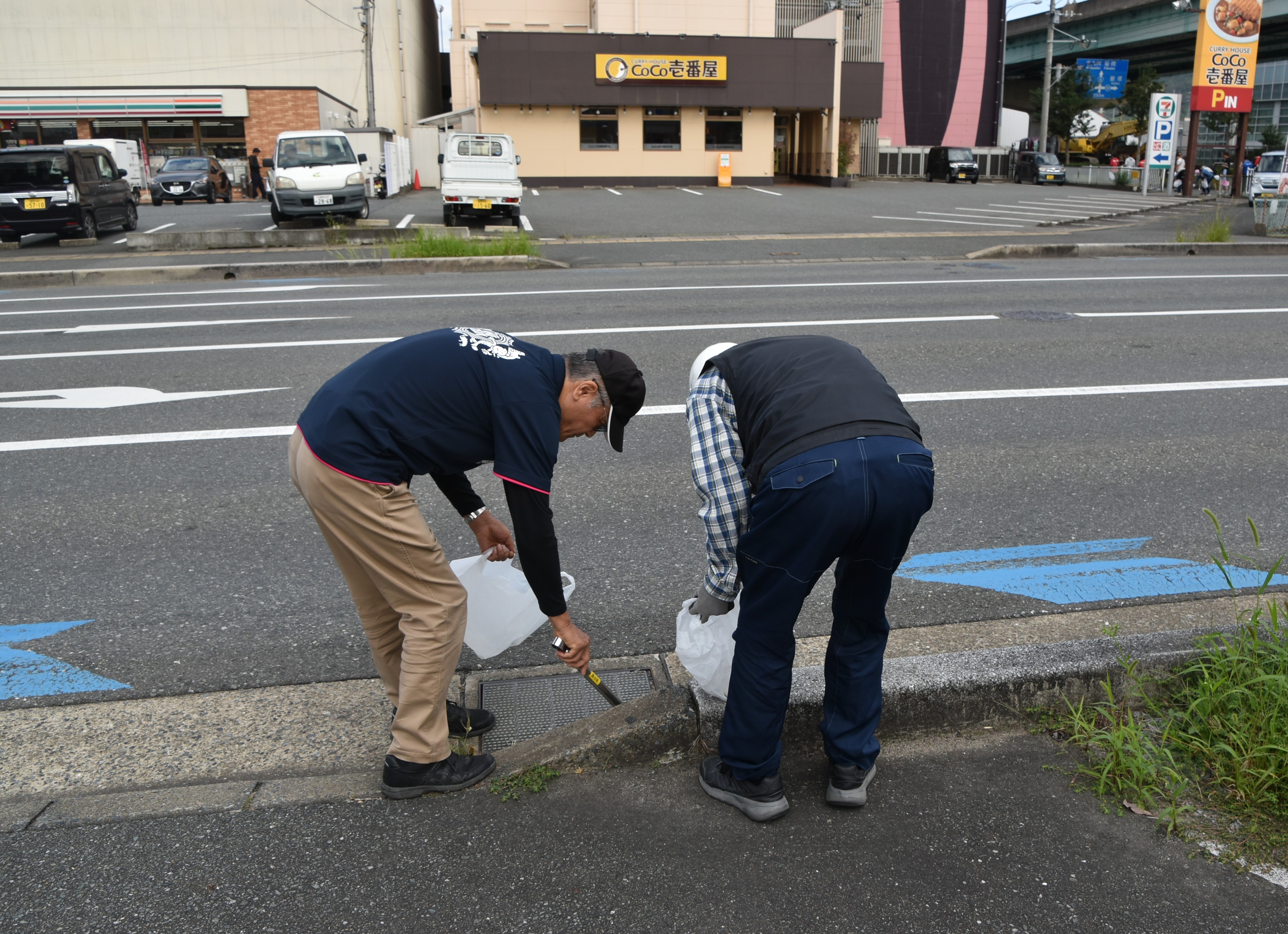 2DSC_0044まちぴか作業.JPG