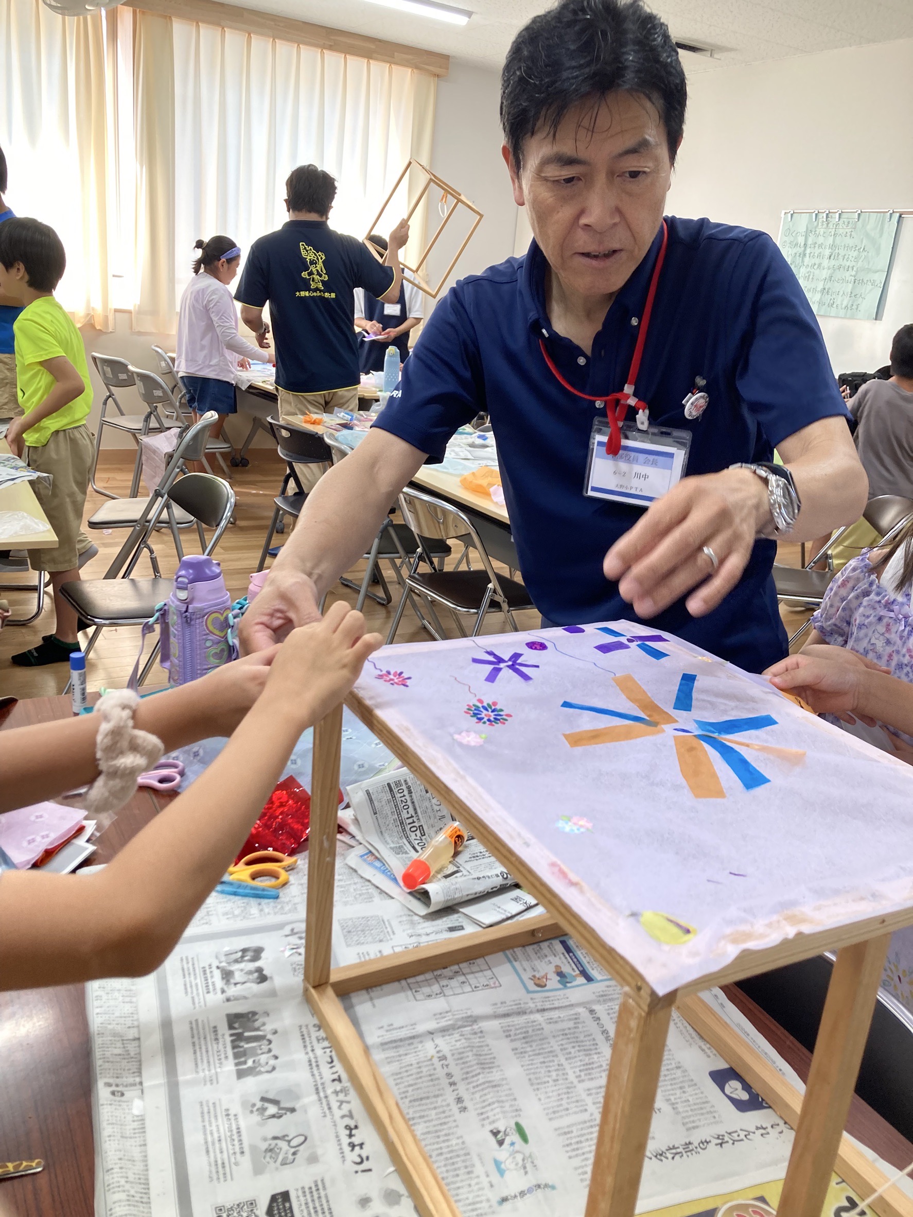 提灯づくりの様子1
